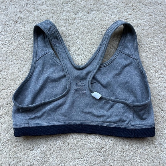✨Nike Dri-Fit Women’s Gray Racerback Sports Bra - Sz S - VGUC - Picture 6 of 6